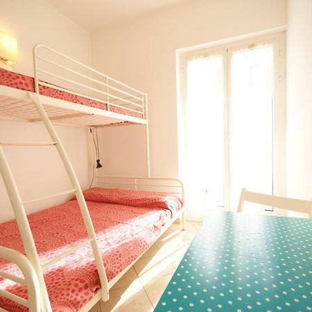 Da Simona Appartamenti Imperia Bagian luar foto