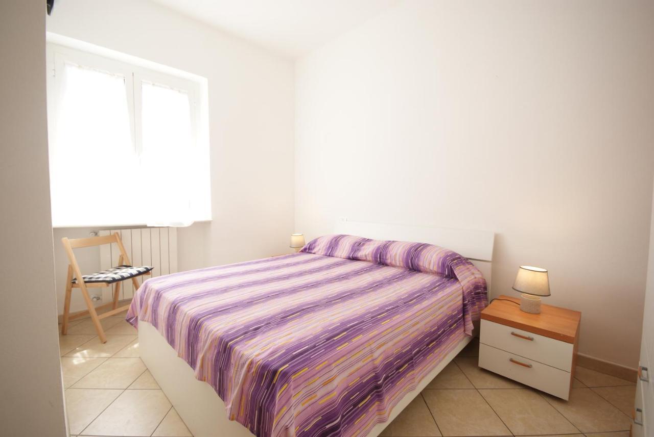 Da Simona Appartamenti Imperia Bagian luar foto