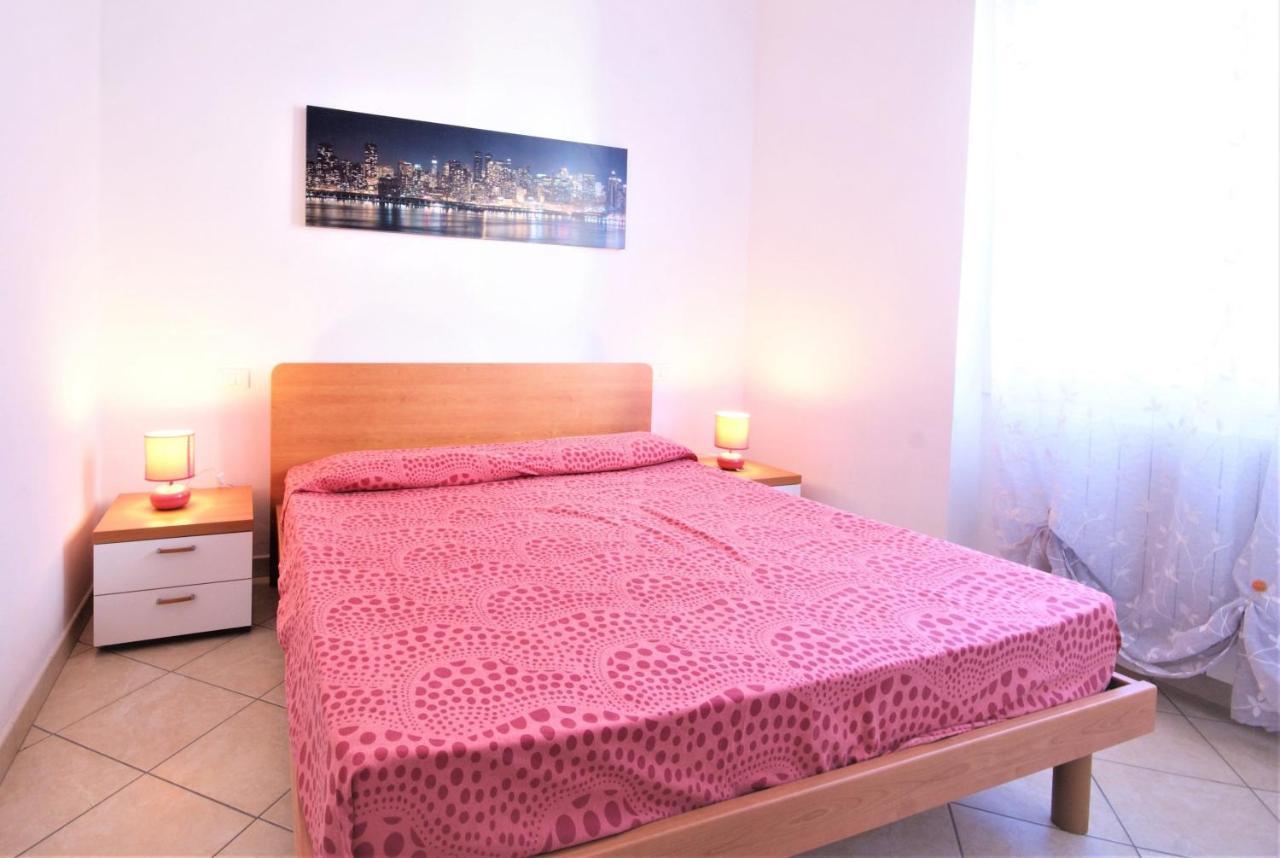 Da Simona Appartamenti Imperia Bagian luar foto